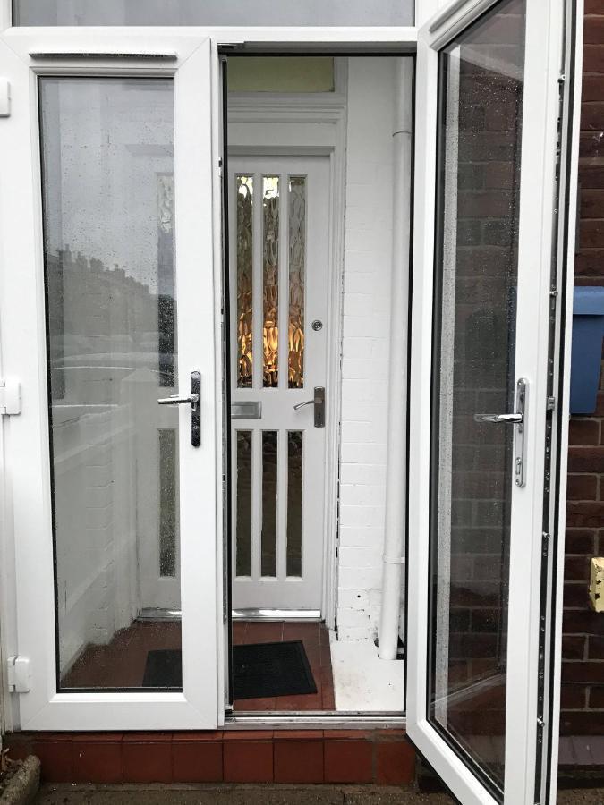 Stylish Modern 3-Bed House Nr Manchester City Ctr ホワイトフィールド エクステリア 写真