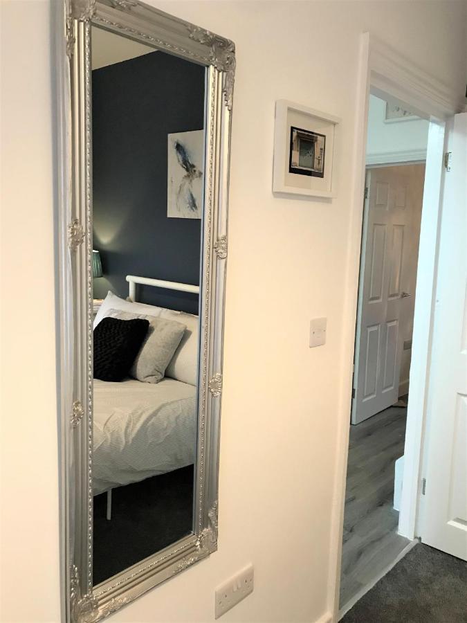 Stylish Modern 3-Bed House Nr Manchester City Ctr ホワイトフィールド エクステリア 写真