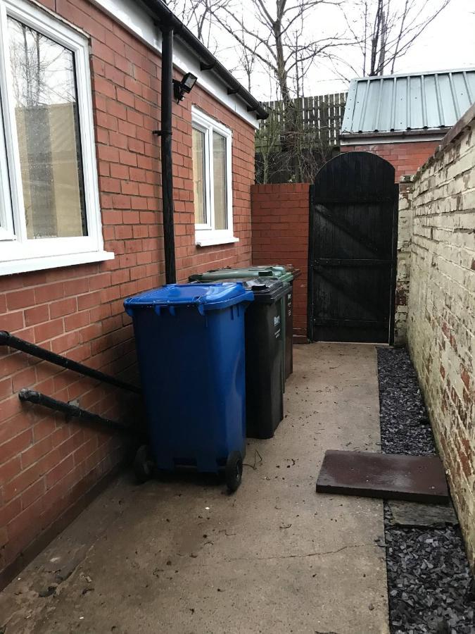 Stylish Modern 3-Bed House Nr Manchester City Ctr ホワイトフィールド エクステリア 写真