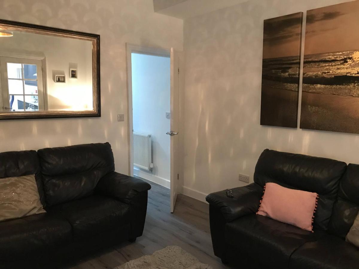 Stylish Modern 3-Bed House Nr Manchester City Ctr ホワイトフィールド エクステリア 写真