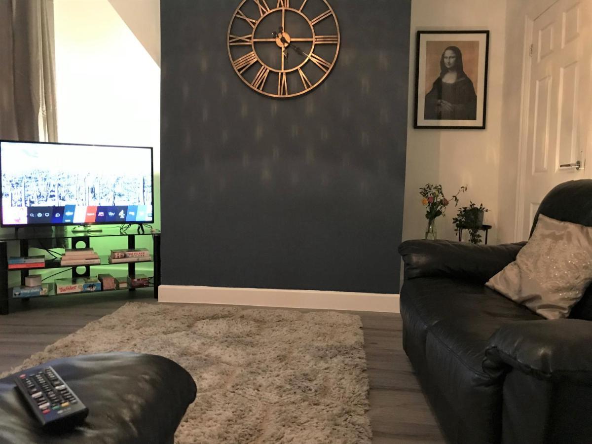 Stylish Modern 3-Bed House Nr Manchester City Ctr ホワイトフィールド エクステリア 写真